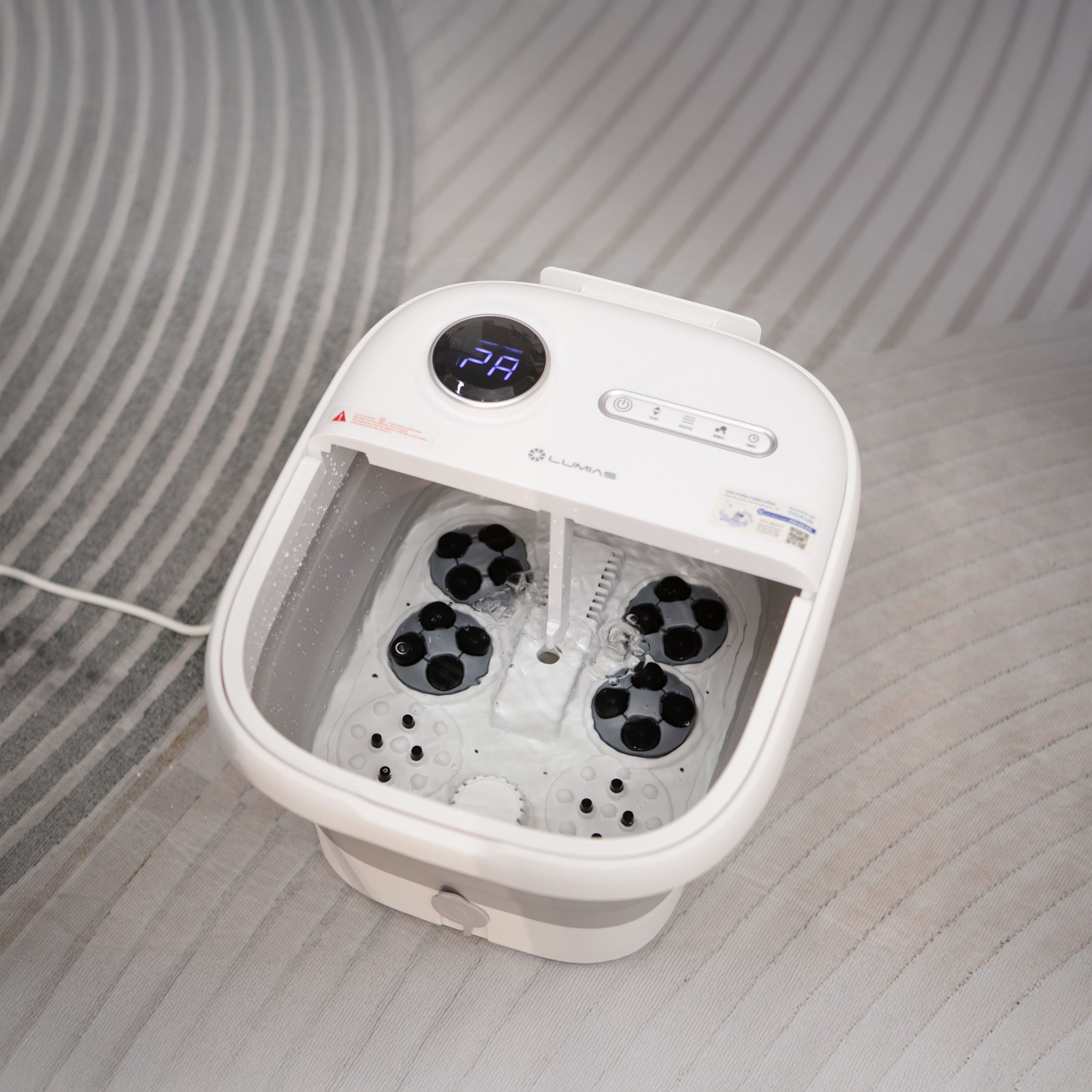 Bồn ngâm massage chân LUMIAS LMF-01W- Chế độ massage và bảng điều khiển